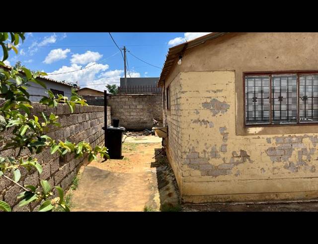 0 BEDROOM HOUSE FOR SALE IN TSHEPISONG